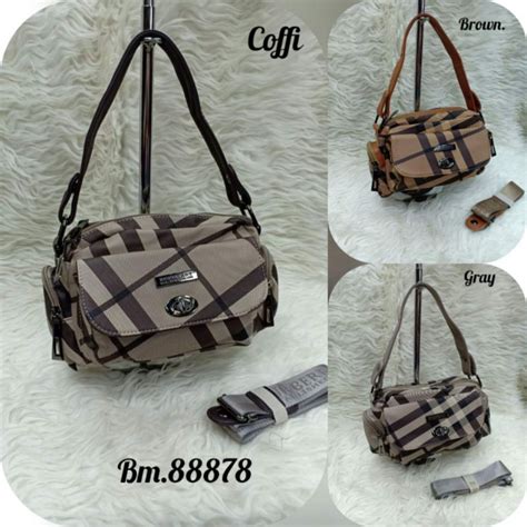 tas selempang burberry wanita